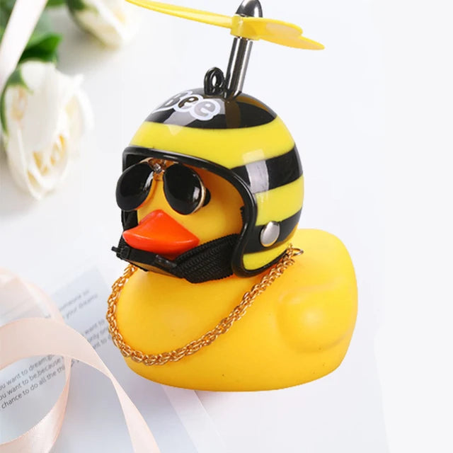 Ente mit Helm, Autodekoration