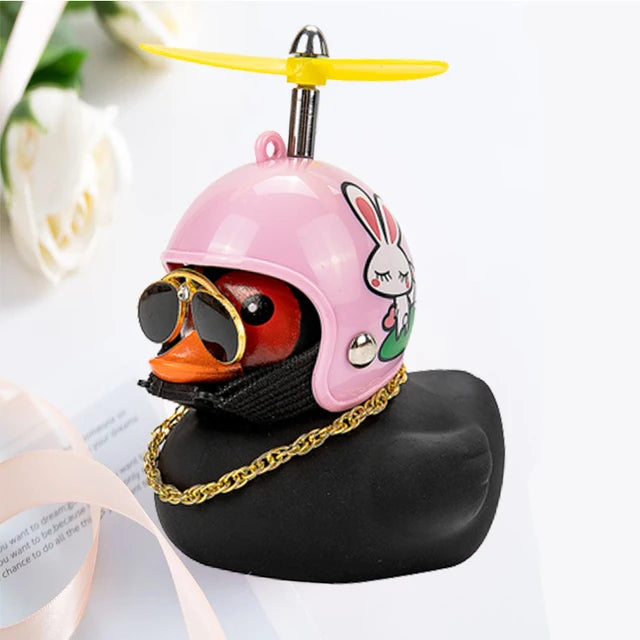 Ente mit Helm, Autodekoration